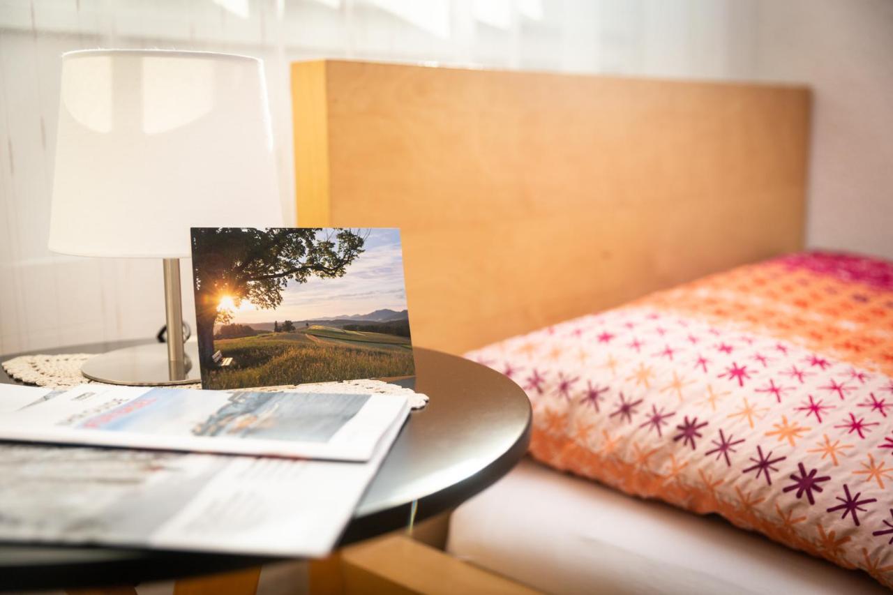 Mybednbreakfast In Bottmingen Bed & Breakfast Екстериор снимка
