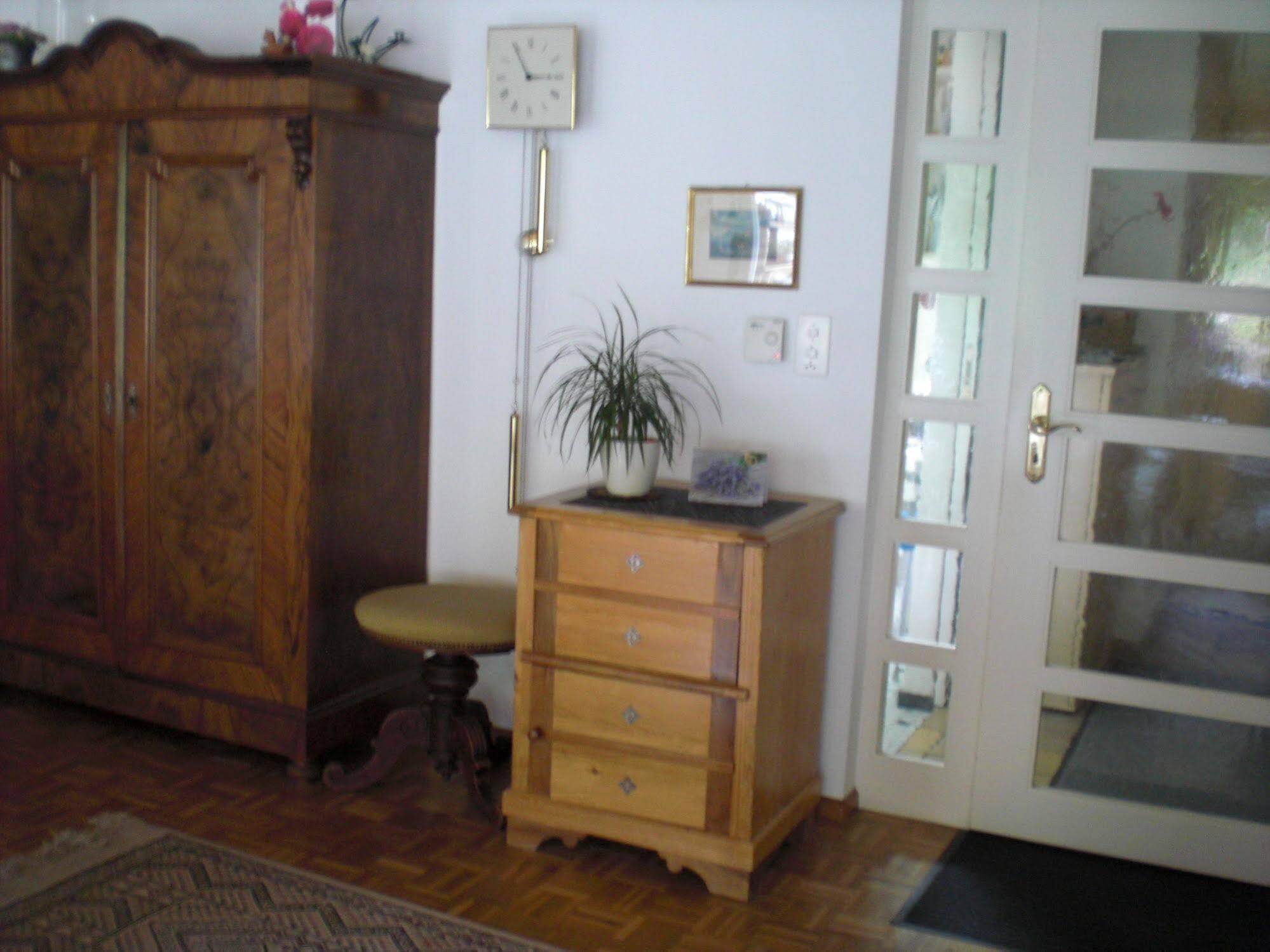 Mybednbreakfast In Bottmingen Bed & Breakfast Екстериор снимка