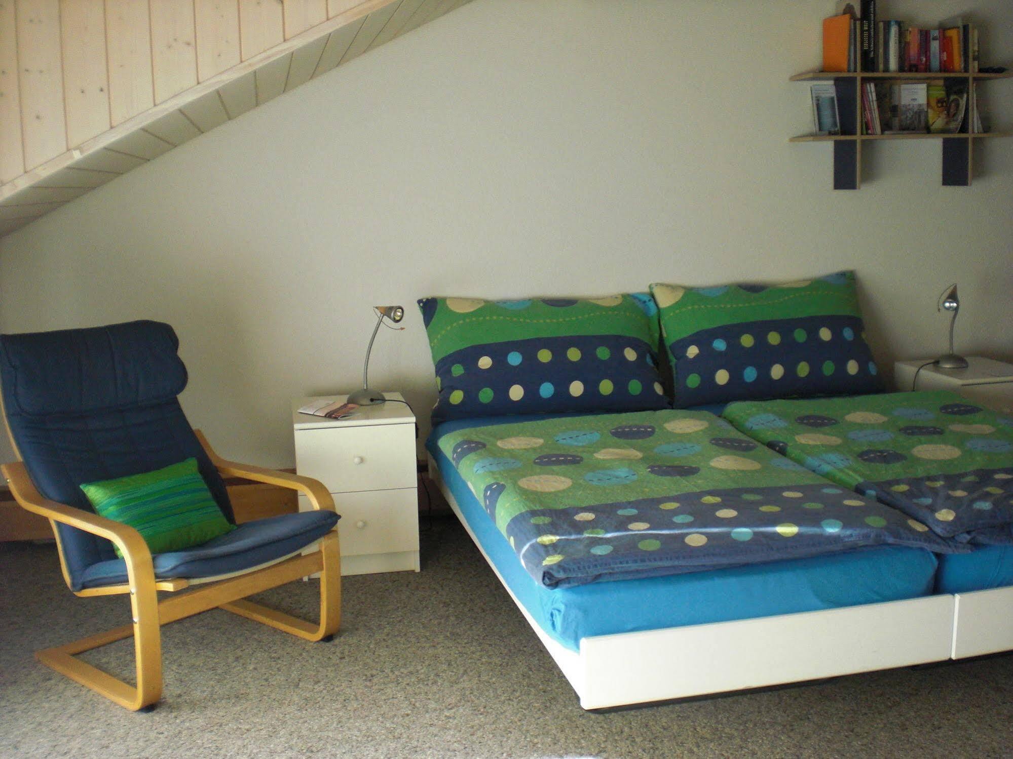 Mybednbreakfast In Bottmingen Bed & Breakfast Екстериор снимка