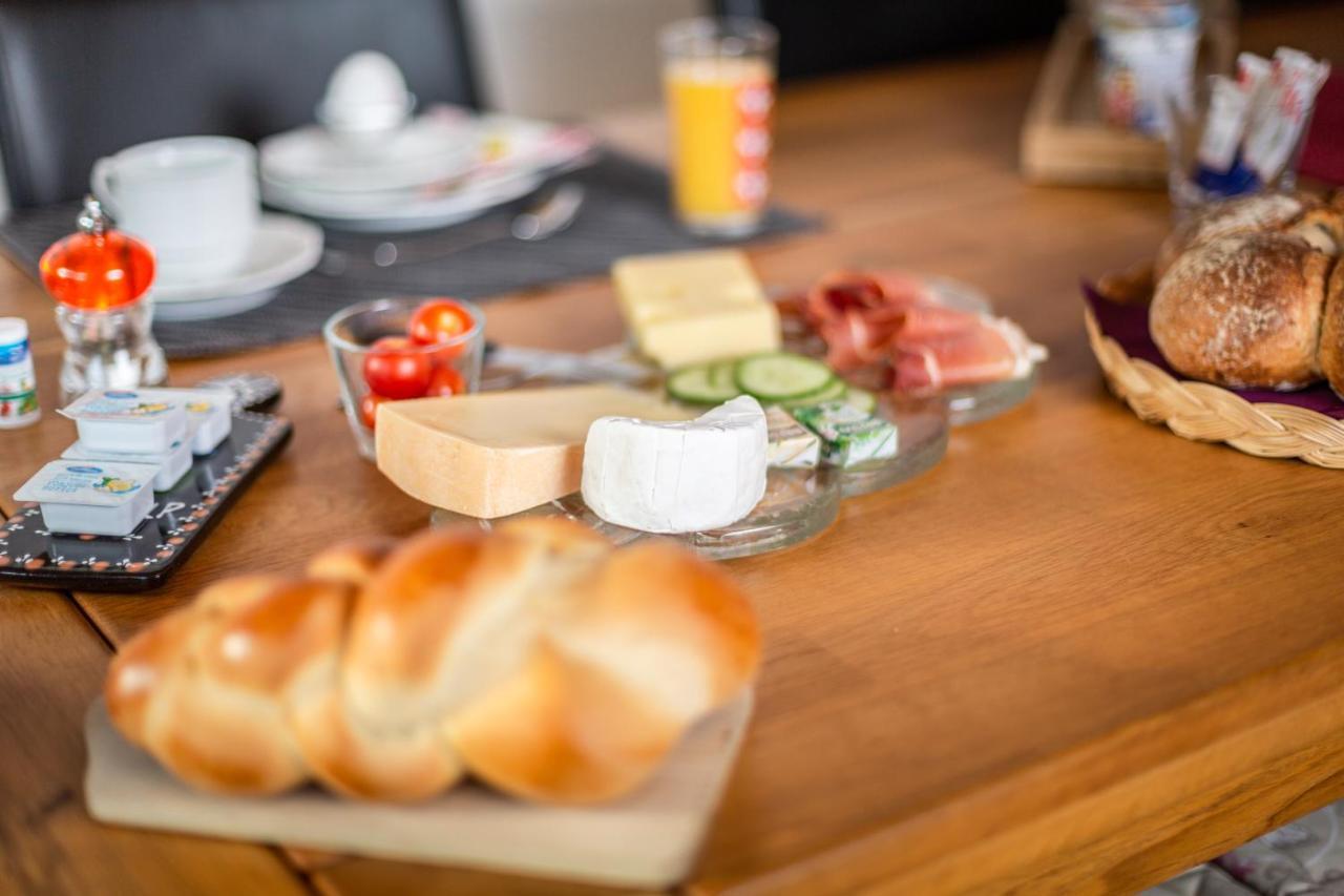 Mybednbreakfast In Bottmingen Bed & Breakfast Екстериор снимка