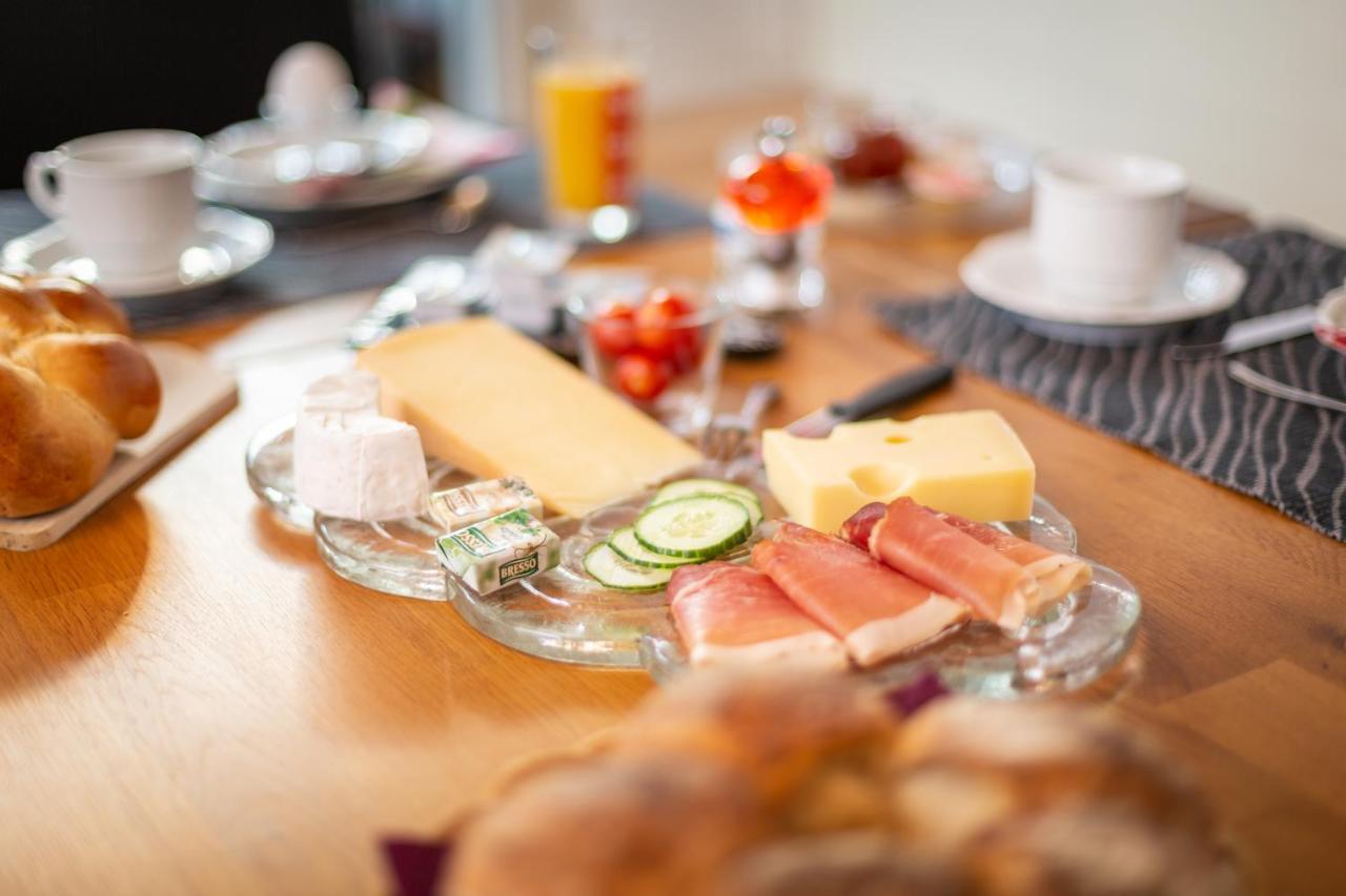 Mybednbreakfast In Bottmingen Bed & Breakfast Екстериор снимка